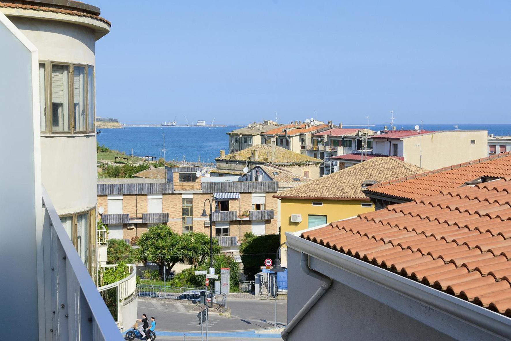 Lo Scorcio Sul Mare Apartment Marina di San Vito Exterior photo